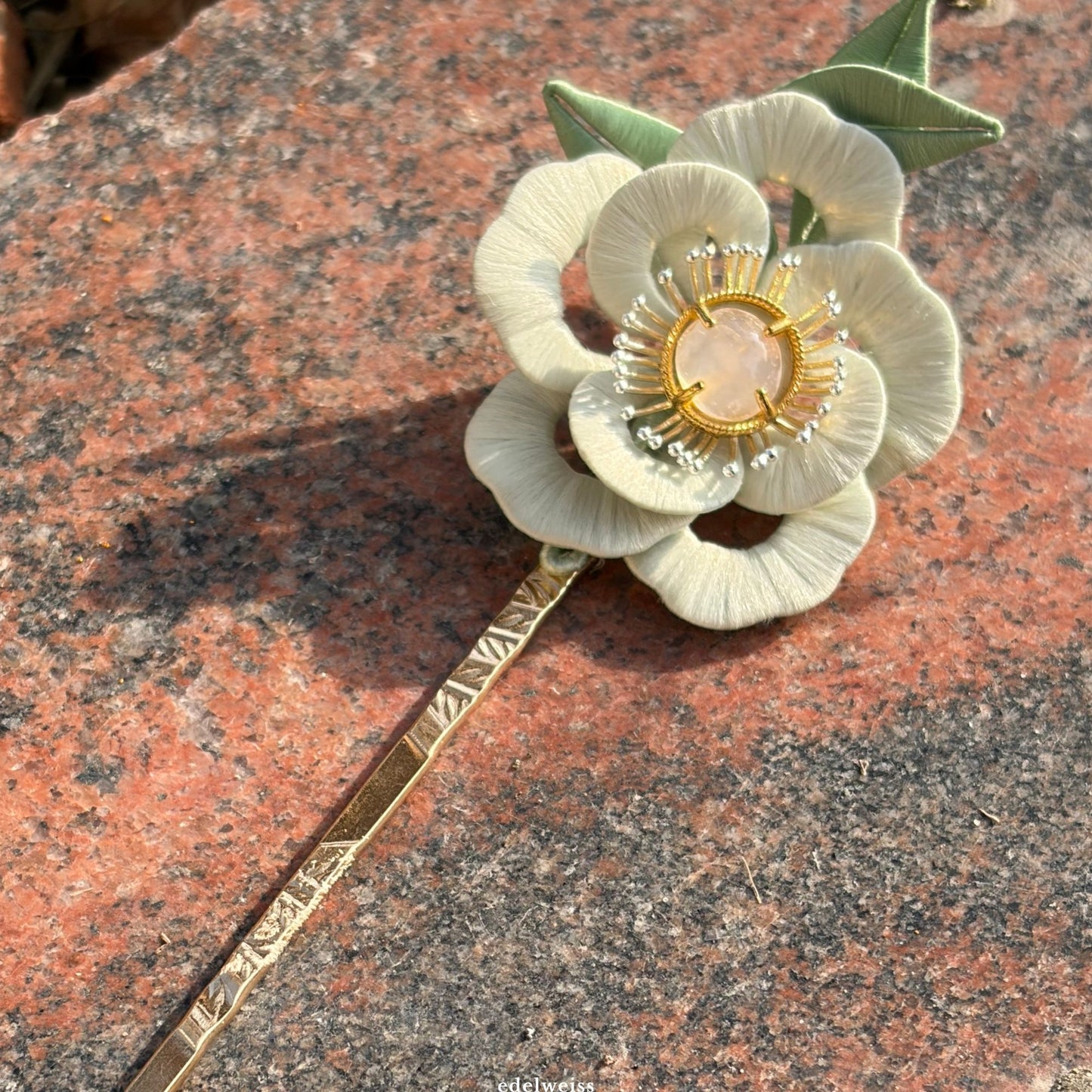 Hair ornaments 纏花戴飾